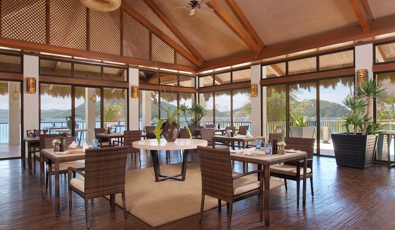 07. Pangulasian Island - Amianan Restaurant